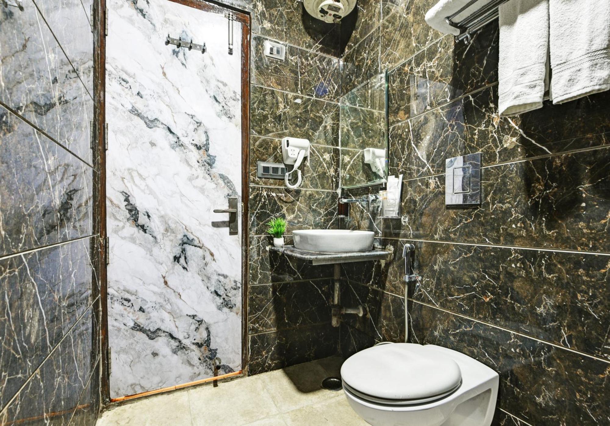 New Frontier - 2 Mins From Old Delhi Railway Station & Chandni Chowk Zewnętrze zdjęcie