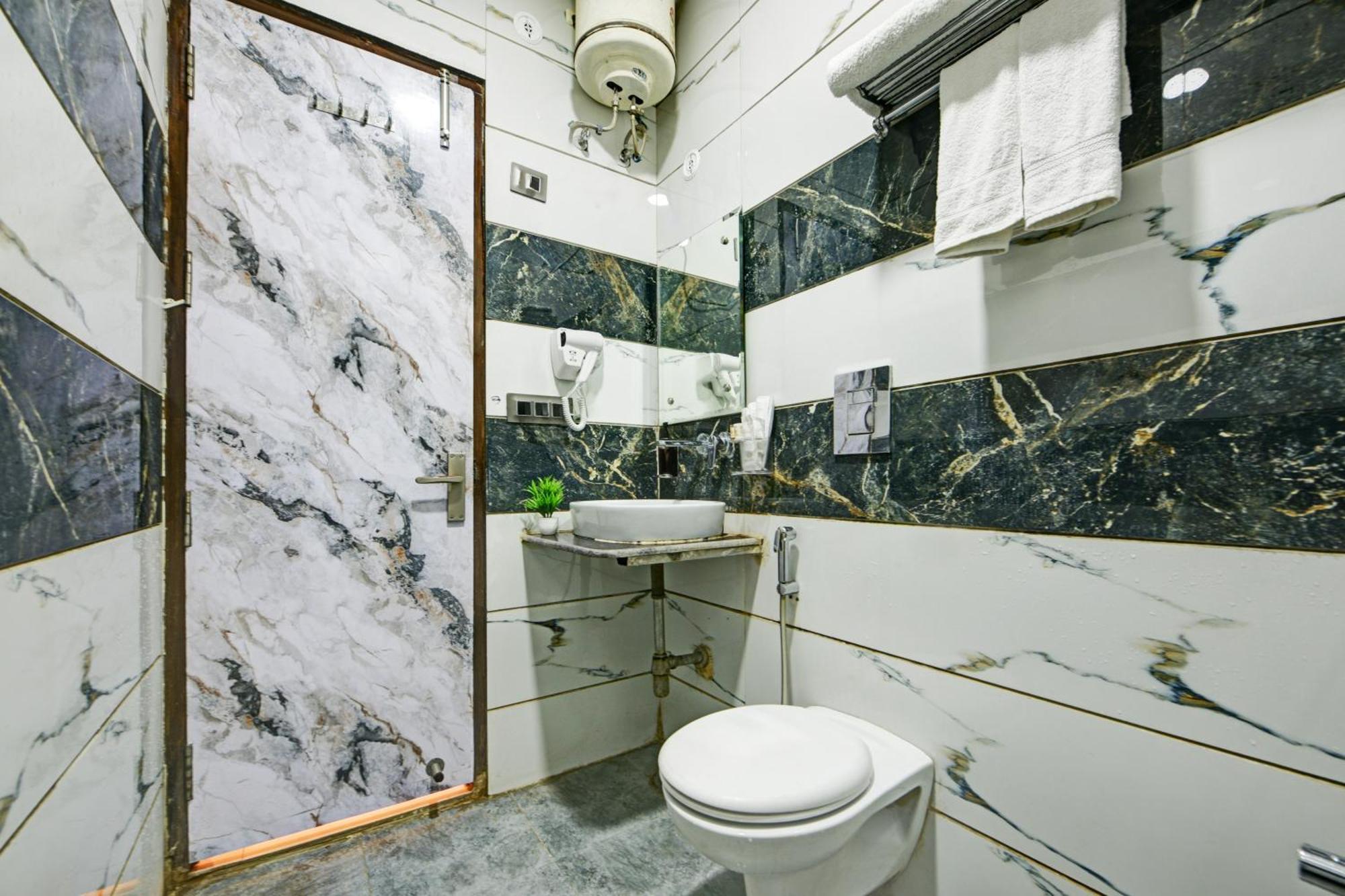 New Frontier - 2 Mins From Old Delhi Railway Station & Chandni Chowk Zewnętrze zdjęcie